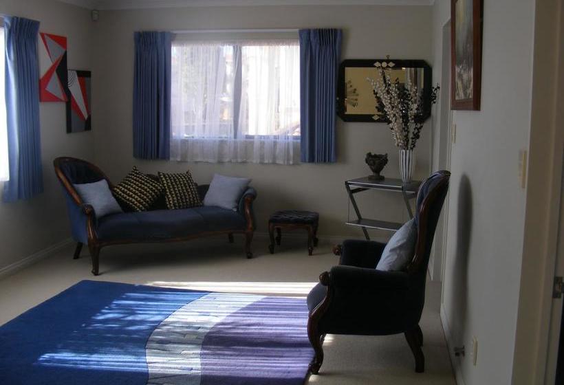 ベッドアンドブレックファースト Howick Luxury Large Home