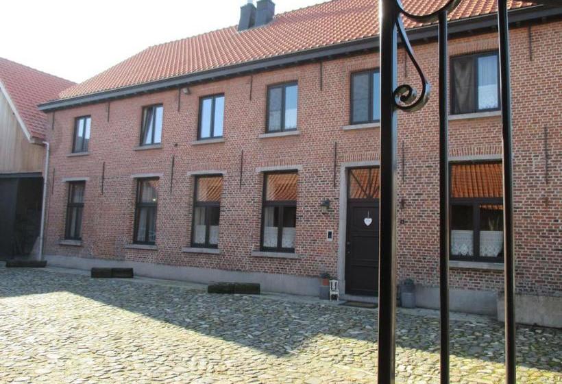 تختخواب و صبحانه The Lost Mills