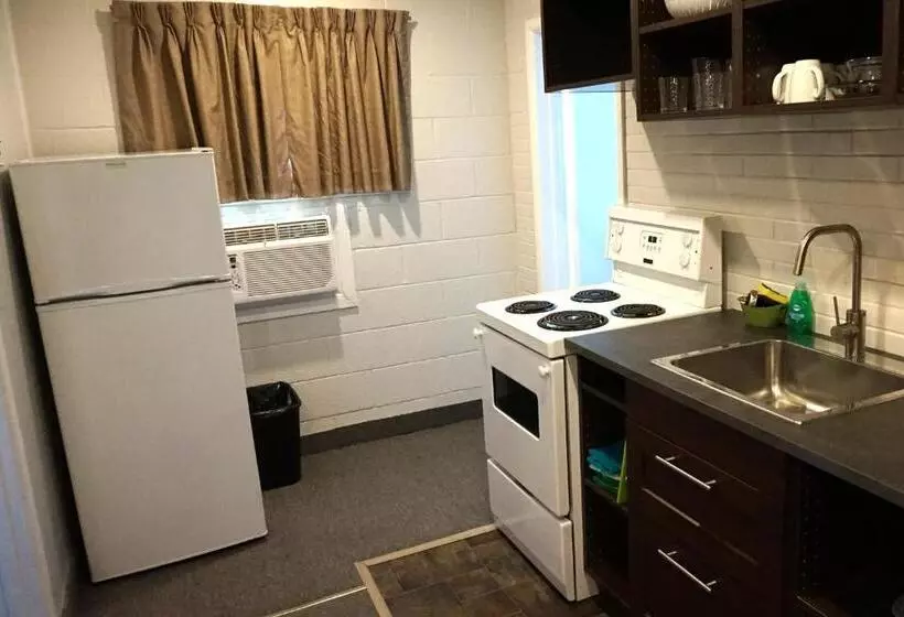 Caravel Motel