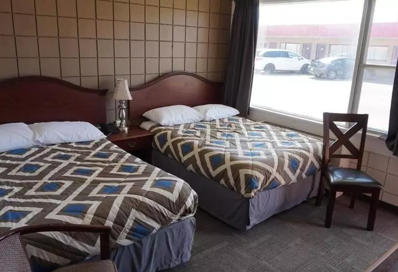 Caravel Motel