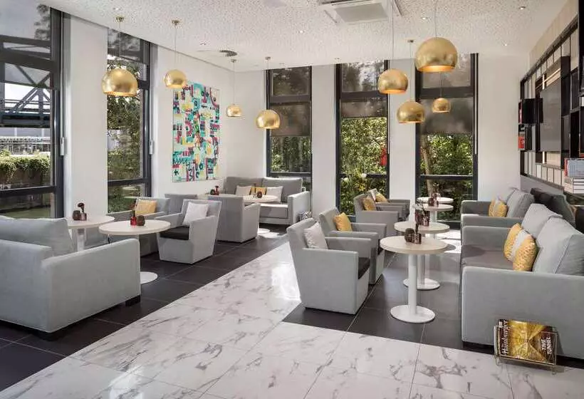 Hotelli Innside By Meliá Hamburg Hafen