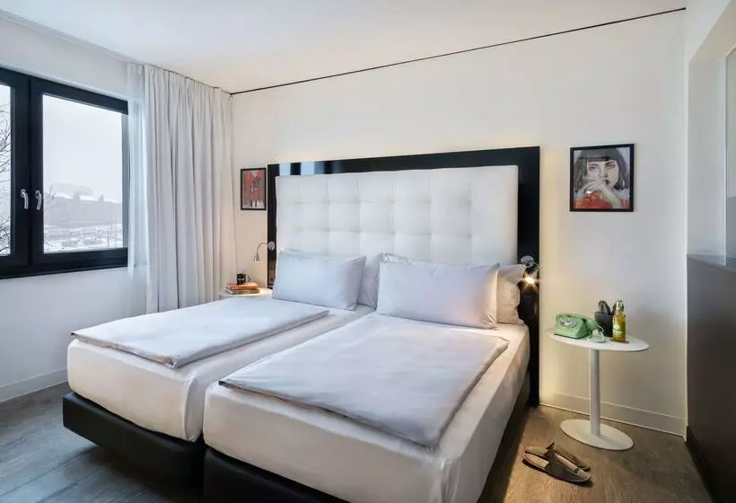 Hotelli Innside By Meliá Hamburg Hafen