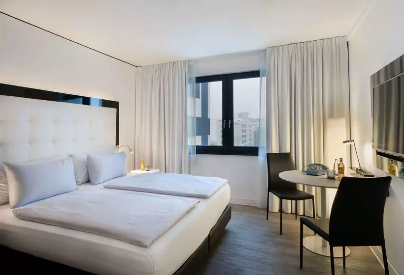Hotelli Innside By Meliá Hamburg Hafen