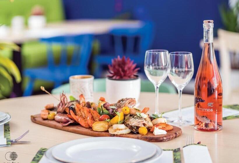 호텔 Nayino Resort