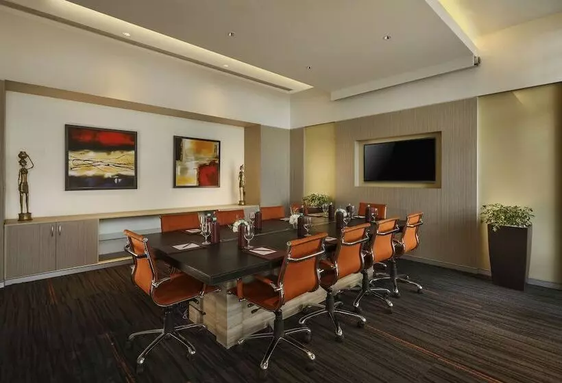 Sandal Suites By Lemon Tree Hotels