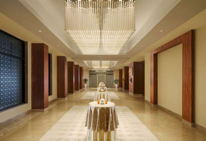 Sandal Suites By Lemon Tree Hotels