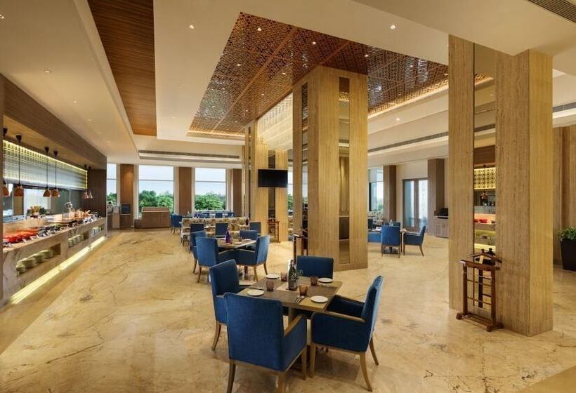 Sandal Suites By Lemon Tree Hotels