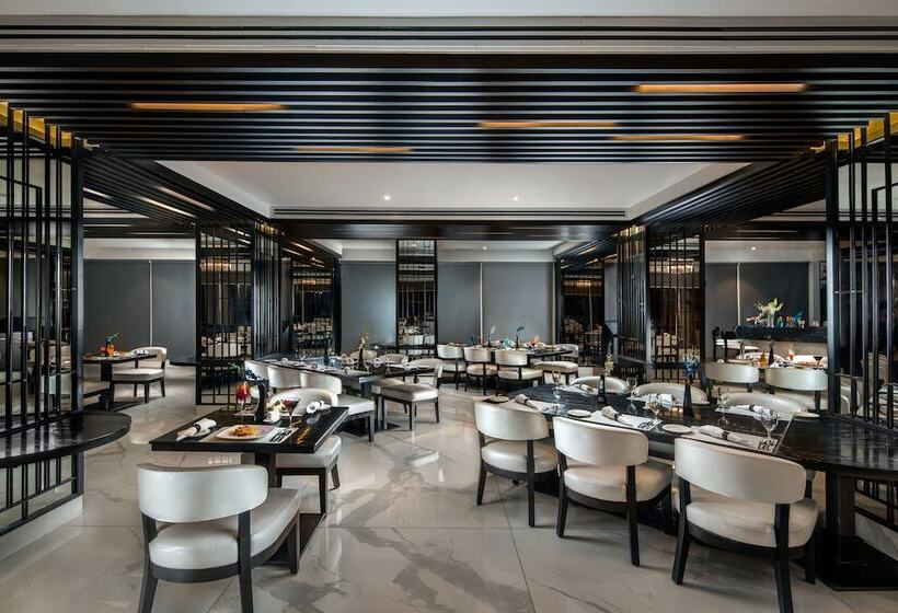 Sandal Suites By Lemon Tree Hotels