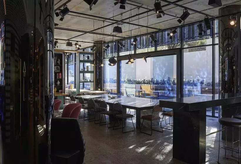 Hotel Tribe Perth