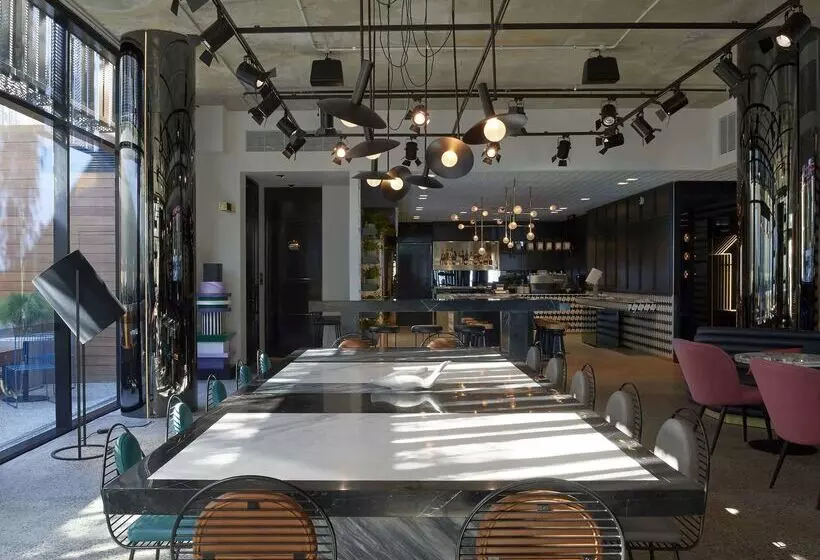 Hotel Tribe Perth