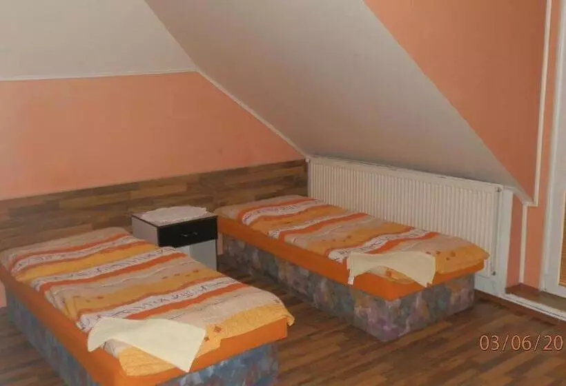 ユースホステル Penzión Marína Pri Slovenskej Reštaurácii