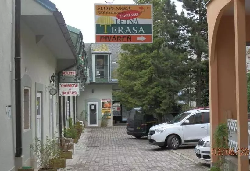ユースホステル Penzión Marína Pri Slovenskej Reštaurácii