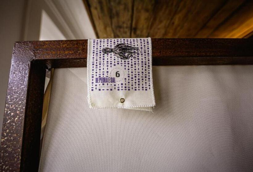 De Pedra E Sal Hostel & Suites