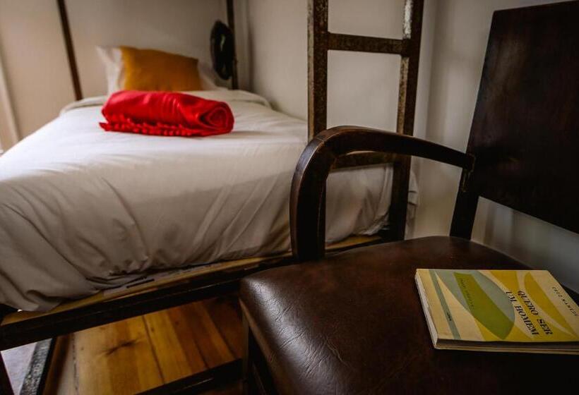 De Pedra E Sal Hostel & Suites