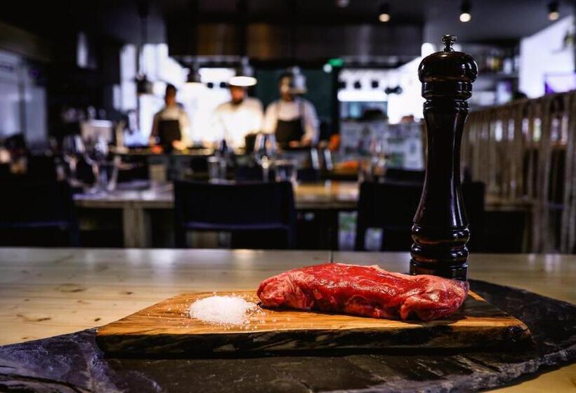 De Pedra E Sal Hostel & Suites