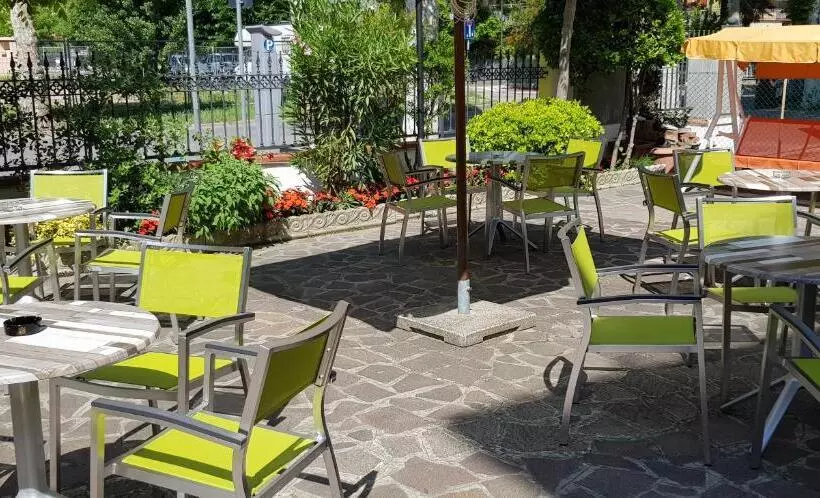 Hotelli La Falena