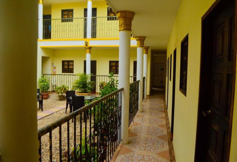 هتل Ayenda 1305 Retro