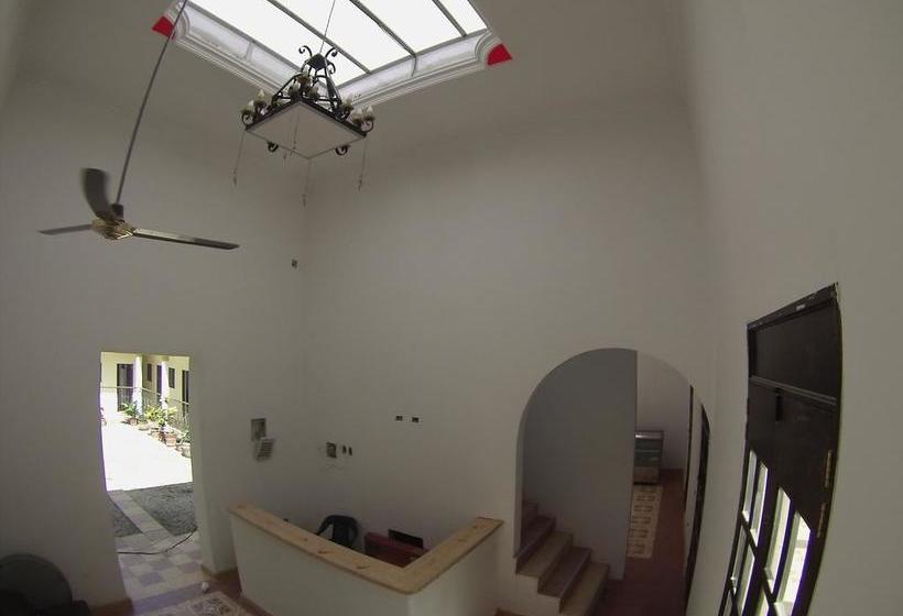 هتل Ayenda 1305 Retro