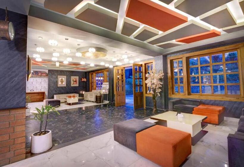 Udaan Woodberry Hotel & Spa