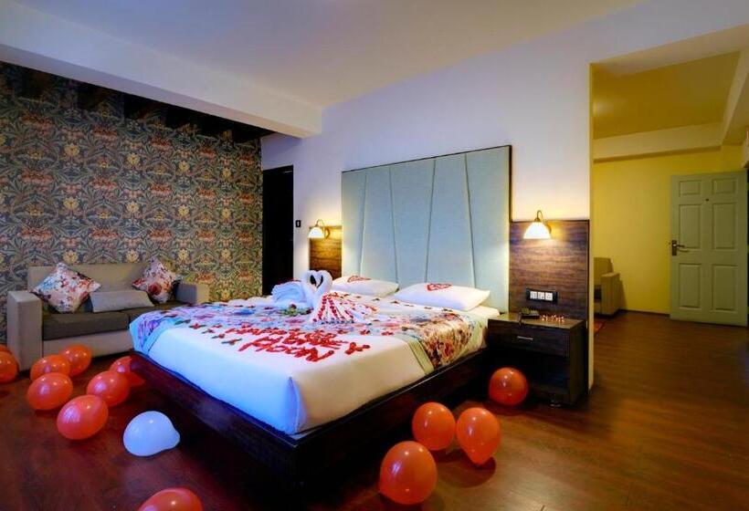 Udaan Woodberry Hotel & Spa