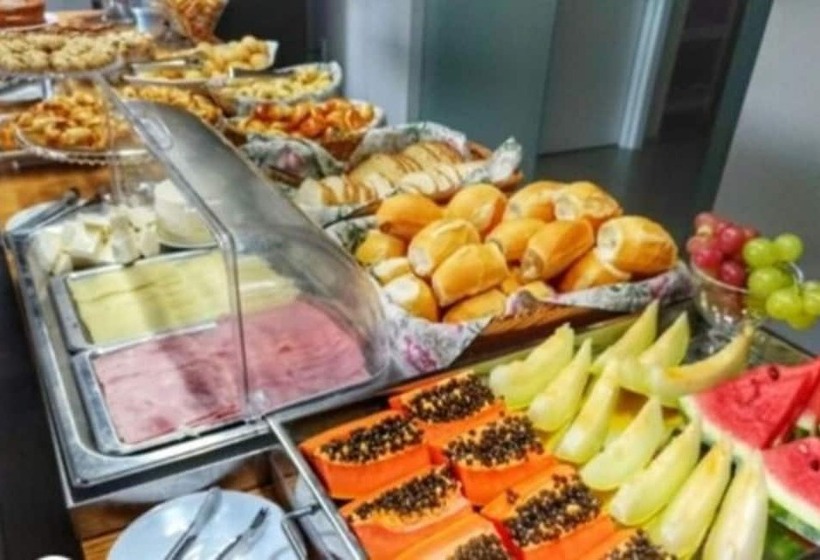 בית מלון כפרי Verona Tower