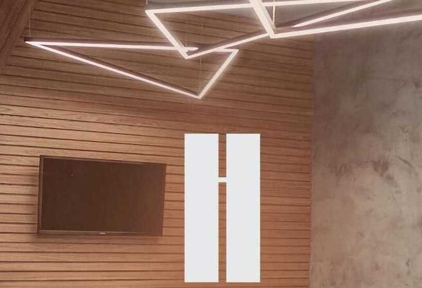 בית מלון כפרי Verona Tower