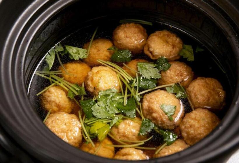 Отель Wing International Select Higashi Osaka