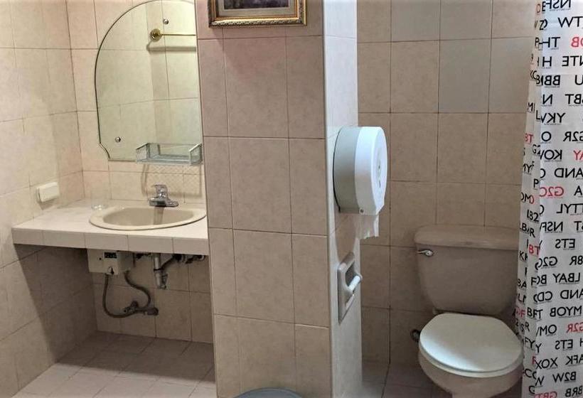 فندق Zen Rooms Vest Grand Suites Bohol