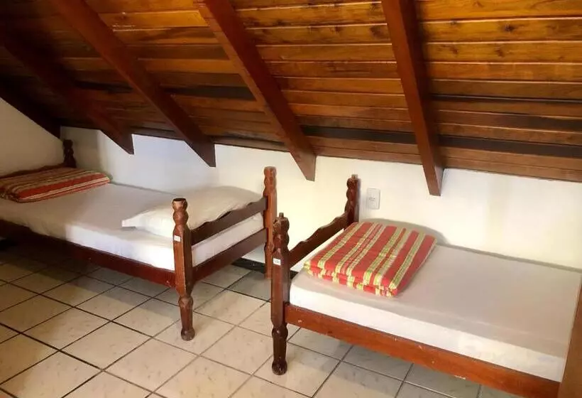 Quatro Ilhas Beach Hostel