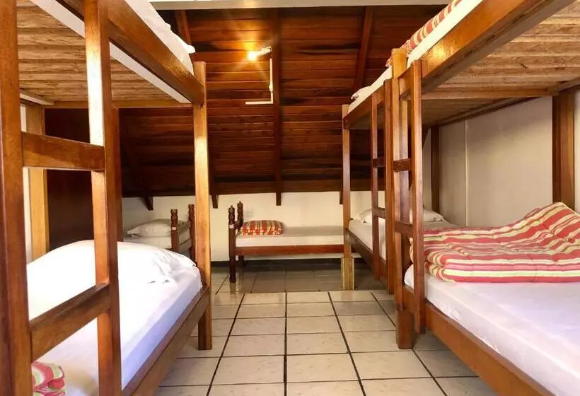Quatro Ilhas Beach Hostel