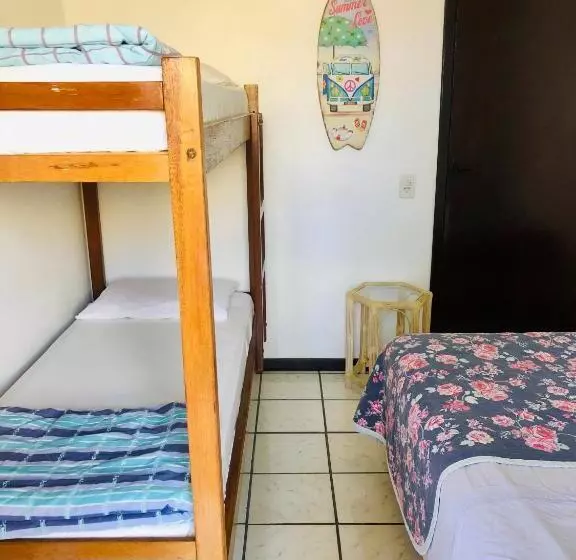 Quatro Ilhas Beach Hostel