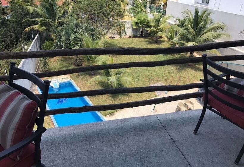 فندق صغير Hostal Urbano