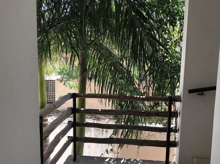 فندق صغير Hostal Urbano