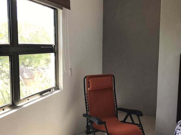 فندق صغير Hostal Urbano