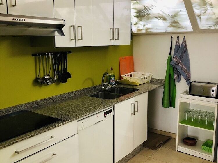 Albergue La Estacion Santiago De Compostela