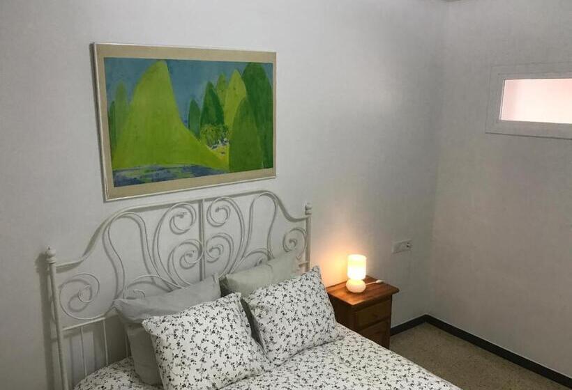 تختخواب و صبحانه Habitaciones Baobab