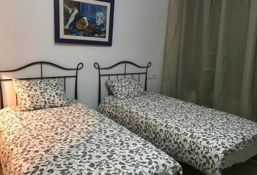 تختخواب و صبحانه Habitaciones Baobab