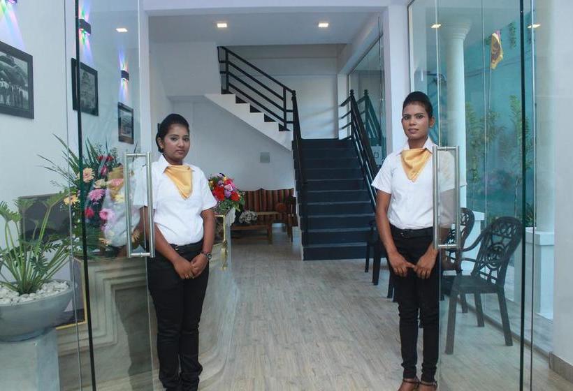 فندق Kings Gate Airport Transit