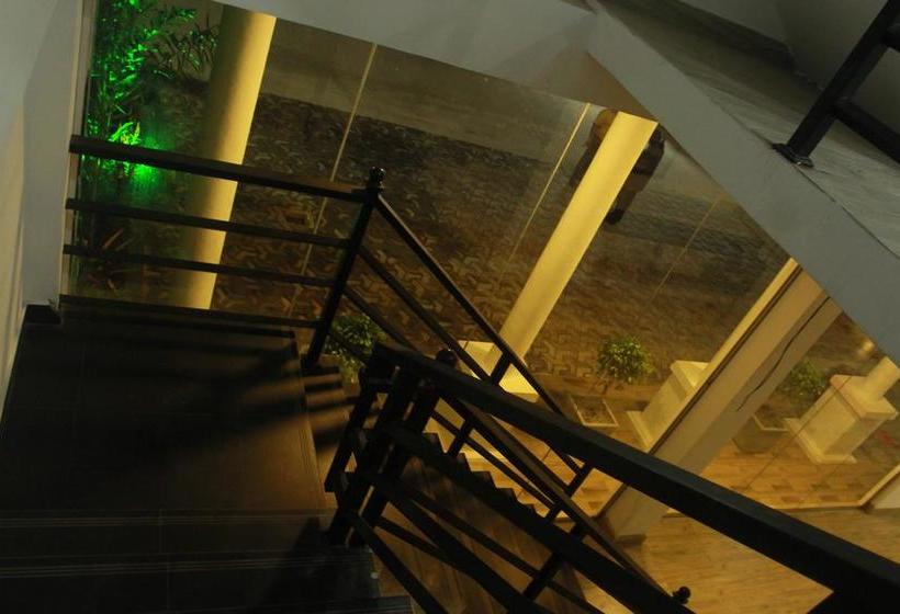 فندق Kings Gate Airport Transit