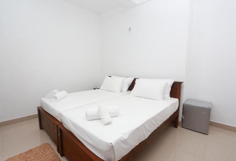 فندق Kings Gate Airport Transit