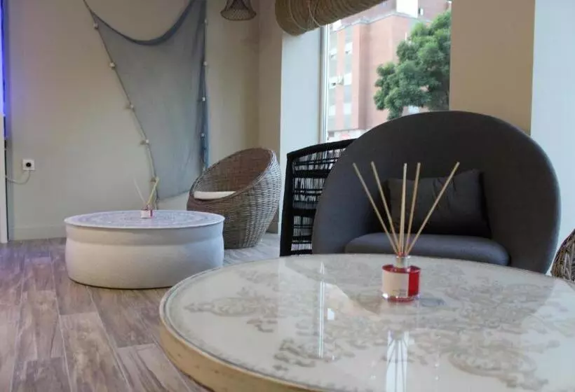 ホテル Casual Del Mar Malaga