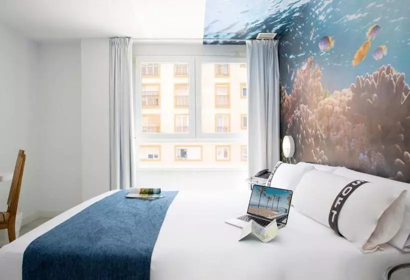 ホテル Casual Del Mar Malaga