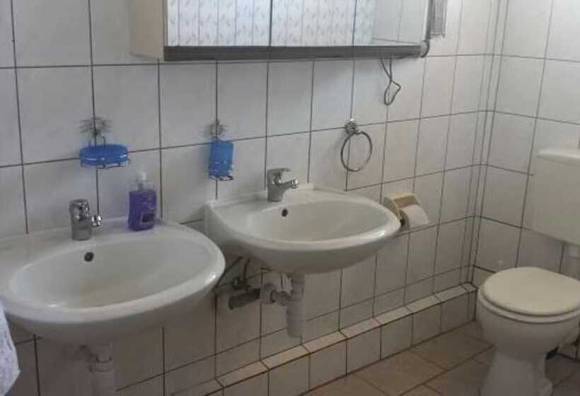 هتل Guest House Jane Naivasha