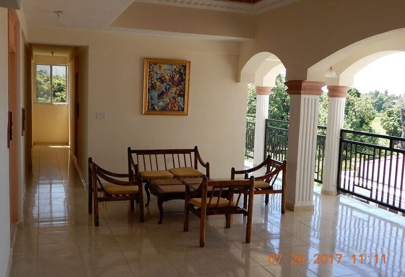 هتل Hôtel Villa Lamarre