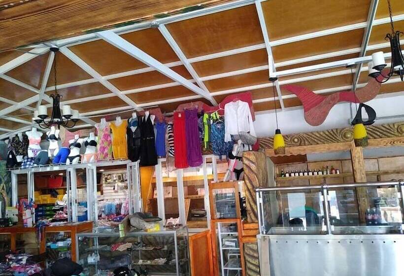 هتل Hôtel Villa Lamarre