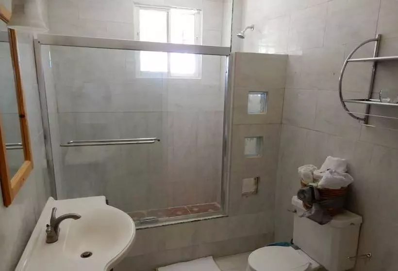 هتل Hôtel Villa Lamarre