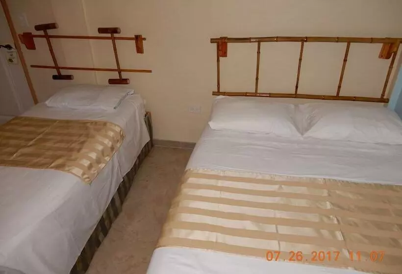 هتل Hôtel Villa Lamarre