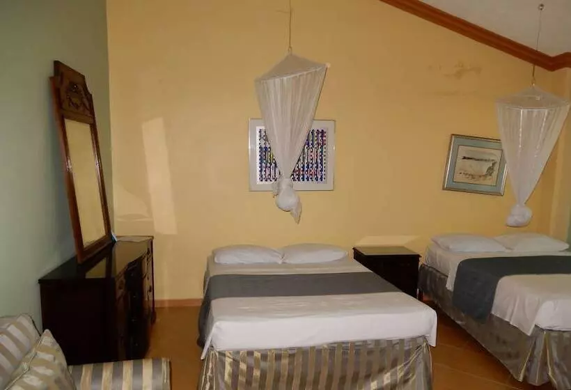 هتل Hôtel Villa Lamarre
