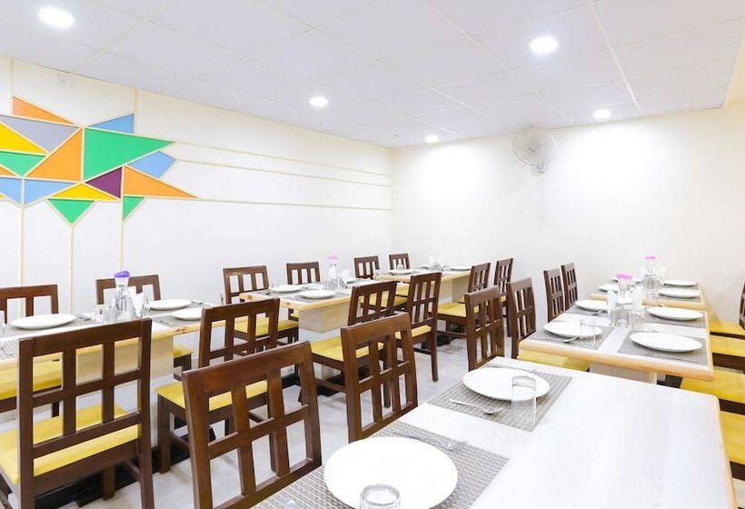 Itsy Hotels Worldtree Bellandur