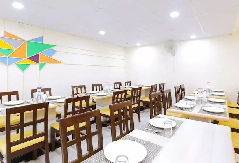 Itsy Hotels Worldtree Bellandur